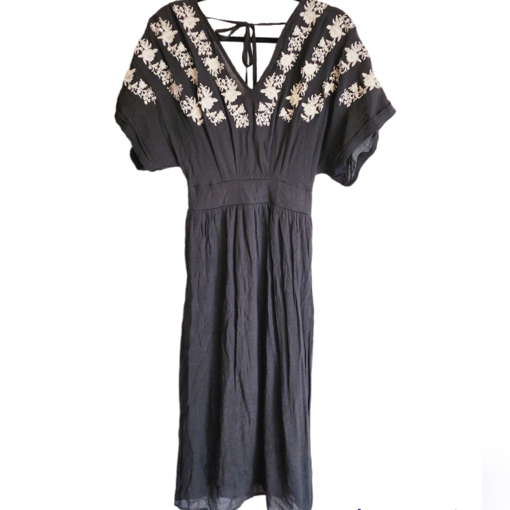Black & White Floral Embroidered Kaftan Style dress